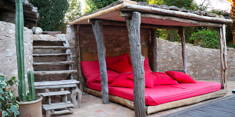 Relaxation area outdoor bed